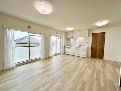 グリーンハイツ上大岡1号棟 リビング