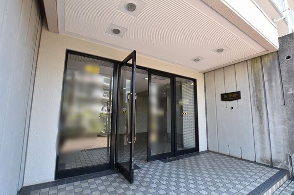 コスモ上大岡アークタワーズ 伍番館 エントランス コスモ上大岡アークタワーズ 伍番館 エントランス