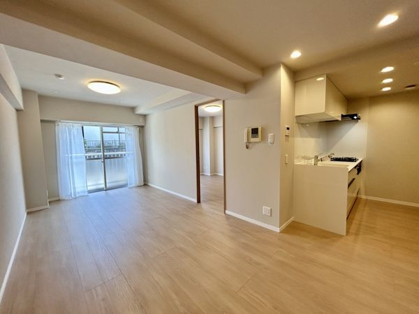 ニックハイム上大岡第6 リビング