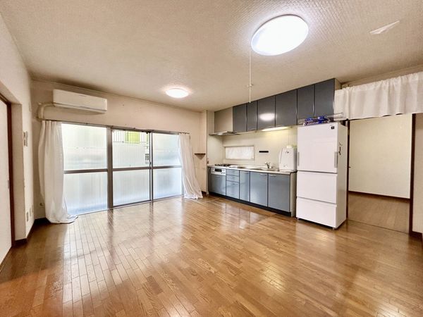 ニューライフ港南 A棟 リビング