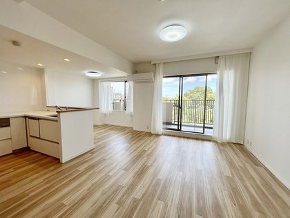 シティクレスト横浜上永谷 壱番街 リビング