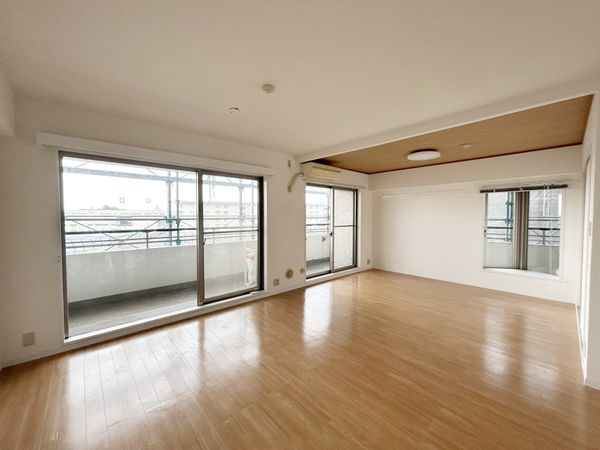 ヴィルヌーブ保土ヶ谷Ⅱ リビング