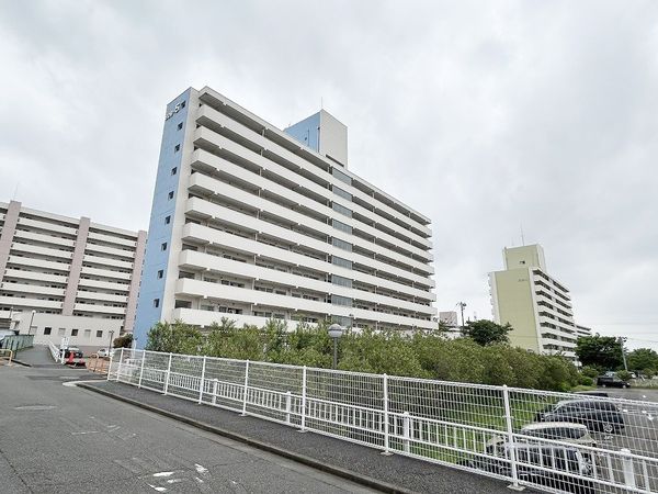野庭団地 608-5号棟 外観 野庭団地 608-5号棟 外観