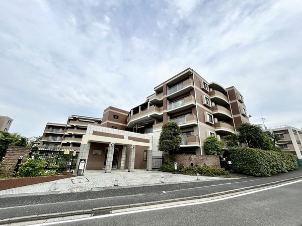 磯子汐見台ヒルズ 外観 磯子汐見台ヒルズ 外観
