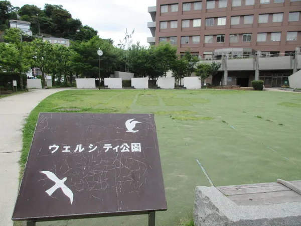徒歩4分。
