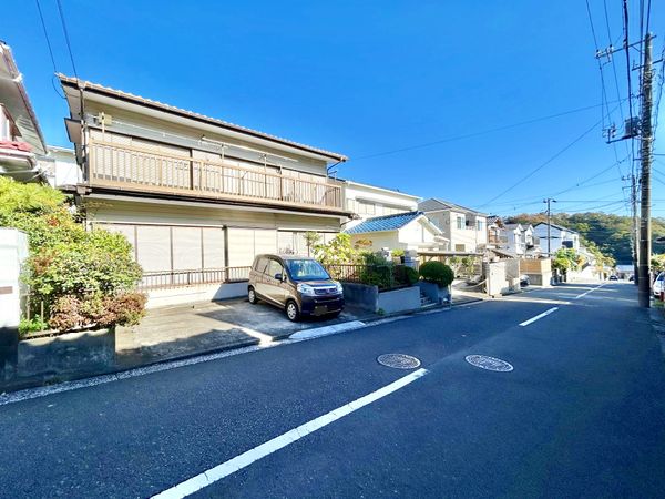 釜利谷東3丁目 土地 前面道路含む外観