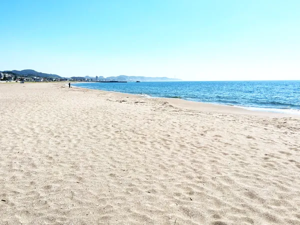 徒歩1分で広い砂浜