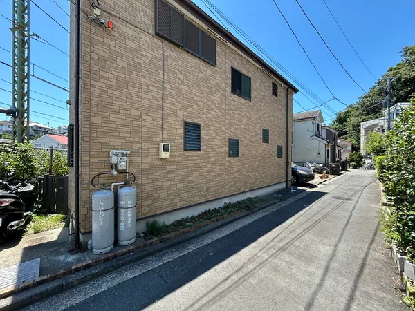 前面道路と周辺現地です