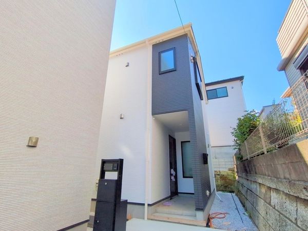 金沢区富岡西1丁目新築戸建 2号棟 外観