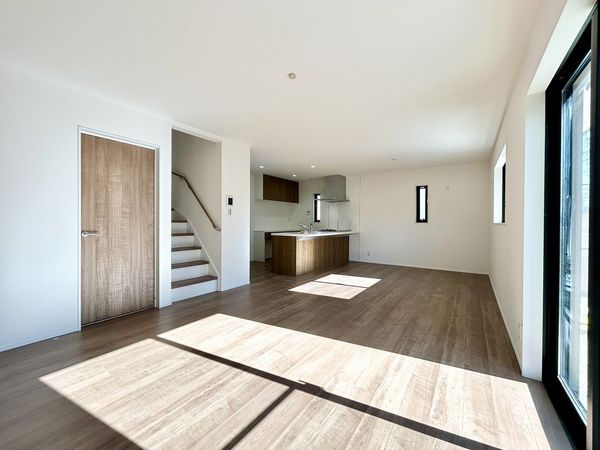 金沢区高舟台1丁目新築戸建 1号棟 リビング