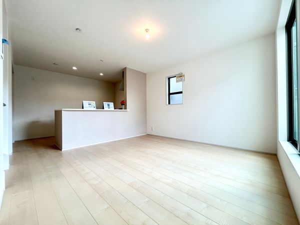 金沢区六浦東1丁目新築戸建 1号棟 リビング