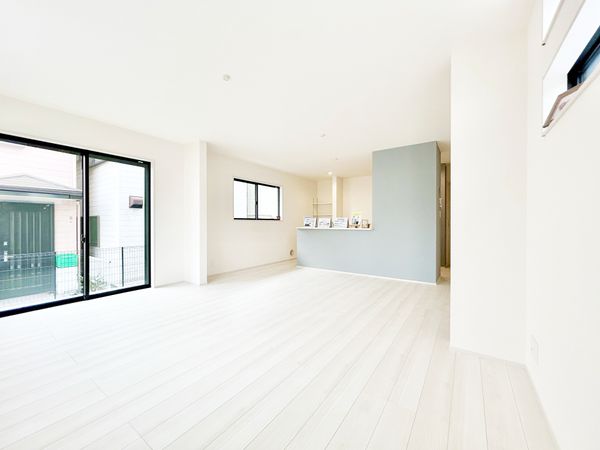 金沢区高舟台2丁目新築戸建 1号棟 リビング