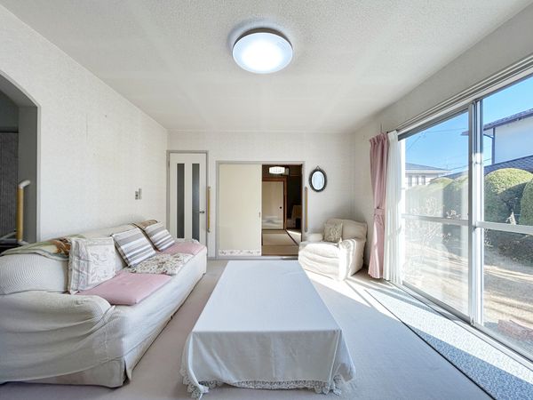 横須賀市湘南鷹取4丁目 戸建 リビング