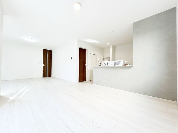 金沢区柳町新築戸建 3号棟 リビング