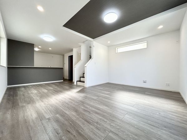 金沢区釜利谷東1丁目新築戸建 2号棟 リビング