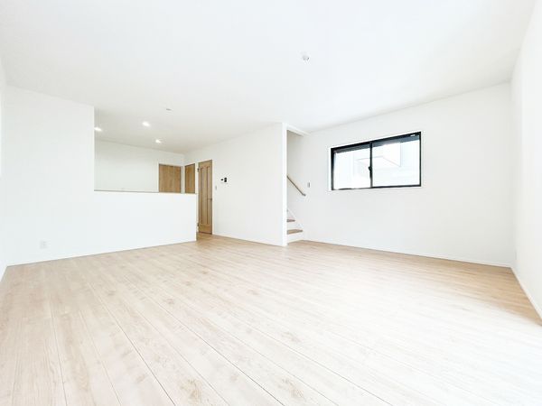 金沢区釜利谷南2丁目新築戸建 1号棟 リビング