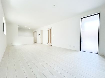 金沢区釜利谷南2丁目新築戸建 3号棟 リビング