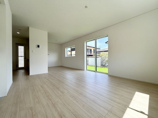 金沢区釜利谷西6丁目新築戸建 1号棟 リビング