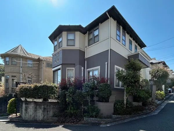 角地に付き開放感があります