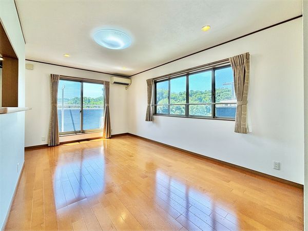 金沢区高舟台2丁目(戸建) リビング 金沢区高舟台2丁目(戸建) リビング