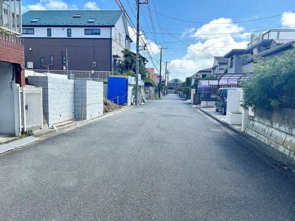 金沢区西柴2丁目(新築) 前面道路含む外観