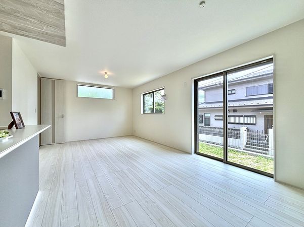 金沢区富岡西4丁目(新築) リビング 金沢区富岡西4丁目(新築) リビング