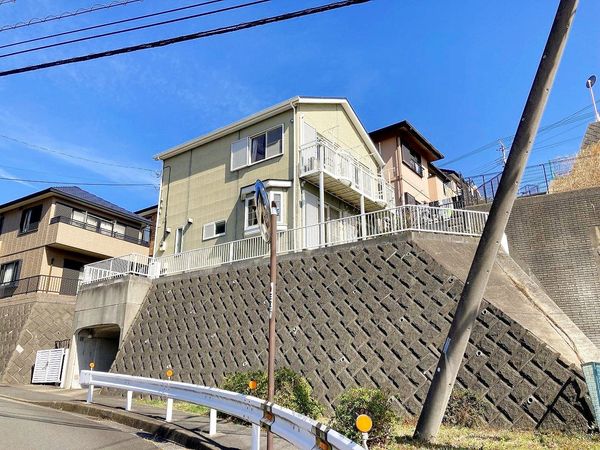 吉井1丁目 戸建 前面道路含む外観 吉井1丁目 戸建 前面道路含む外観