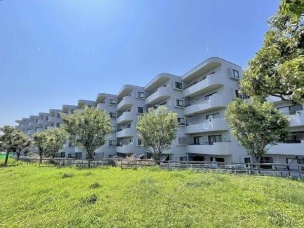 ニューウェルテラス金沢八景 F棟 外観
