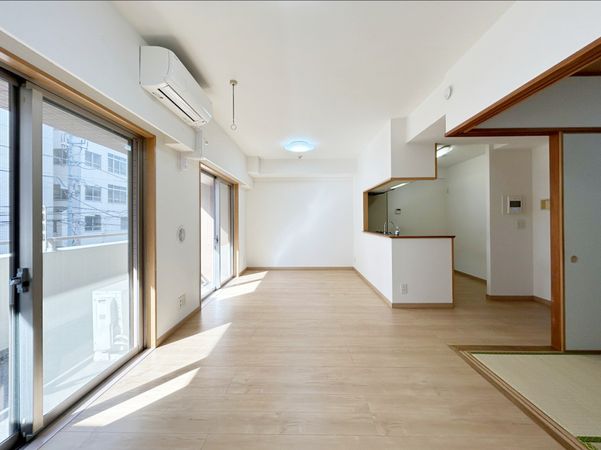 日神パレステージ横須賀中央 リビング