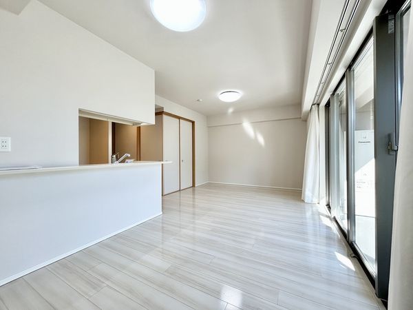 ザ・パークハウス追浜エアリアルフォート リビング