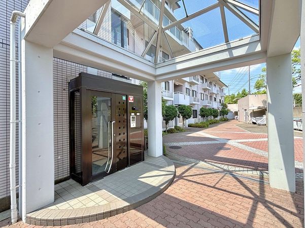 コモア六浦 5番館 エントランス エントランス