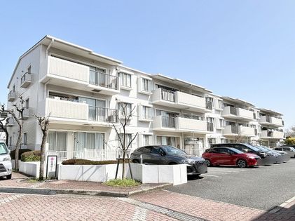 金沢文庫パークタウン・フォーレスト E棟 外観