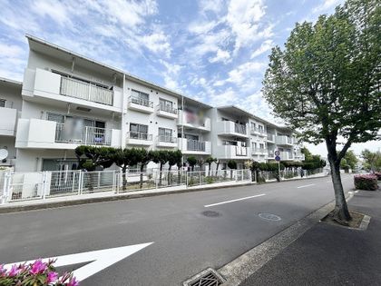 メガロン能見台 参番館 外観