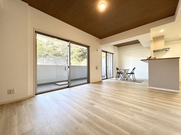 リステージ新杉田 リビング リステージ新杉田 リビング