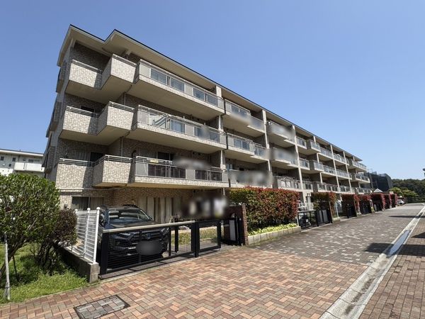 グランマーレ横浜・八景島 センターコート 外観