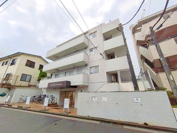 日興パレス新杉田 外観