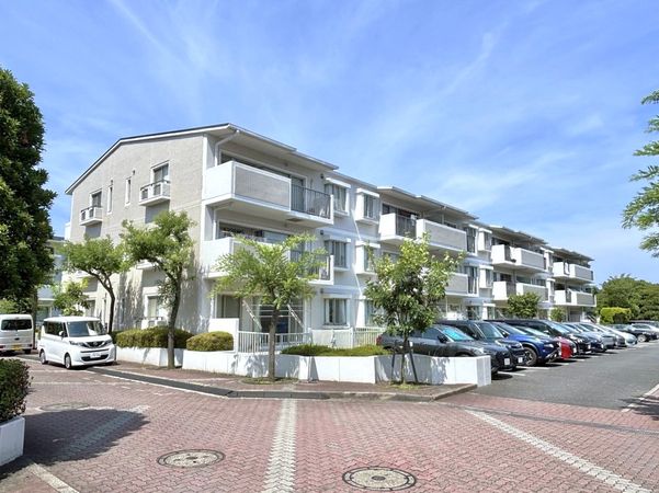 金沢文庫パークタウン・フォーレスト E棟 外観
