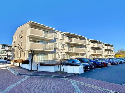 金沢文庫パークタウン・フォーレスト E棟 外観