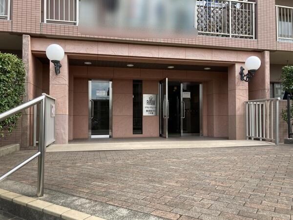 プランヴェール横須賀汐入 1号棟 エントランス プランヴェール横須賀汐入 1号棟 エントランス