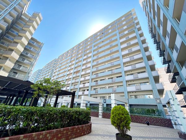 横須賀汐入ハイム 2号棟 外観 横須賀汐入ハイム 2号棟 外観