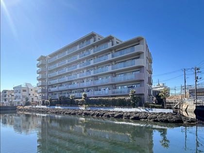 D’レスティア金沢八景アクオ 外観