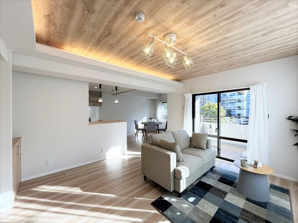 フォレストヒルズ三保 8号棟 リビング