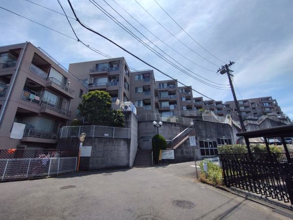 リーベスト中山 B号棟 外観 リーベスト中山 B号棟 外観