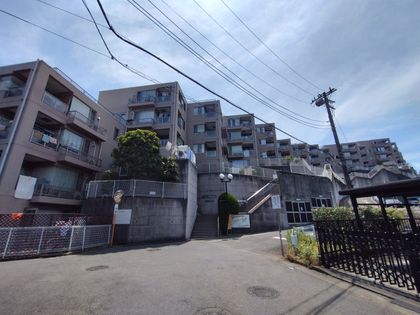 リーベスト中山 B号棟 外観