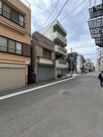 前面道路含む外観