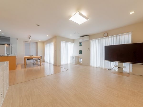 中区本牧和田(戸建) リビング