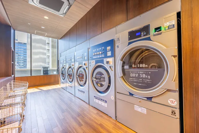 【ランドリールーム】大きなものを洗えるため、クリーニング屋さんに行く回数が減り、家事の「時短」を叶えます。