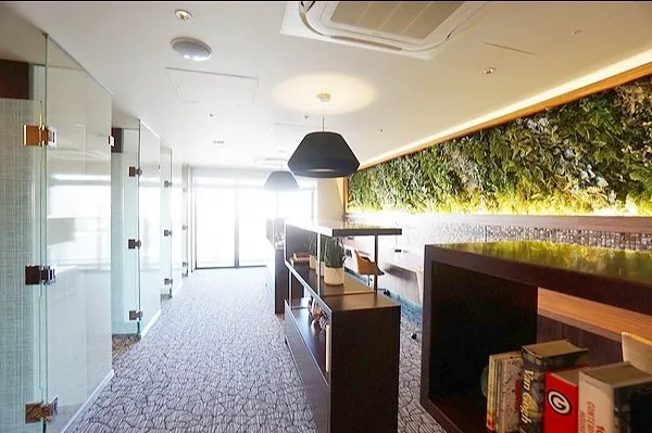 【スタディルーム/5階】お子様の勉強やリモートワーク、趣味を楽しむ場所などにマルチにお使いいただけます。