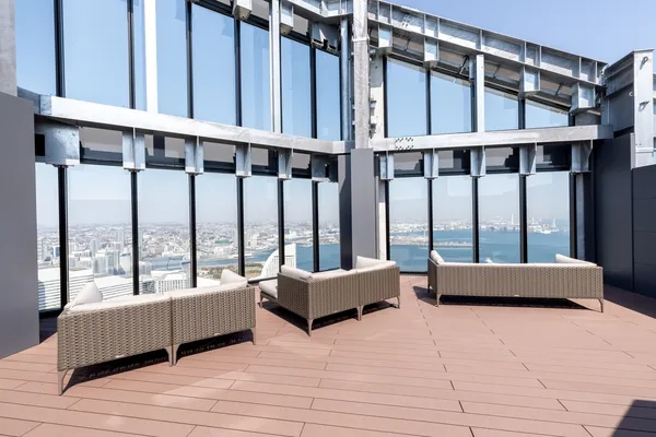 【共有部分】空を近くに感じながら、開放感のある景色を眺めることができます。※ご利用時間・ご利用料等、詳しくは担当までお問い合わせください。