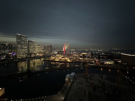 ザ・タワー横浜北仲 バルコニーからの眺望（夜）